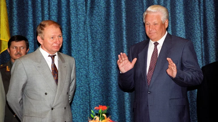 Moody’s: резервные валюты когда-нибудь могут снизить влияние доллара - изображение 1