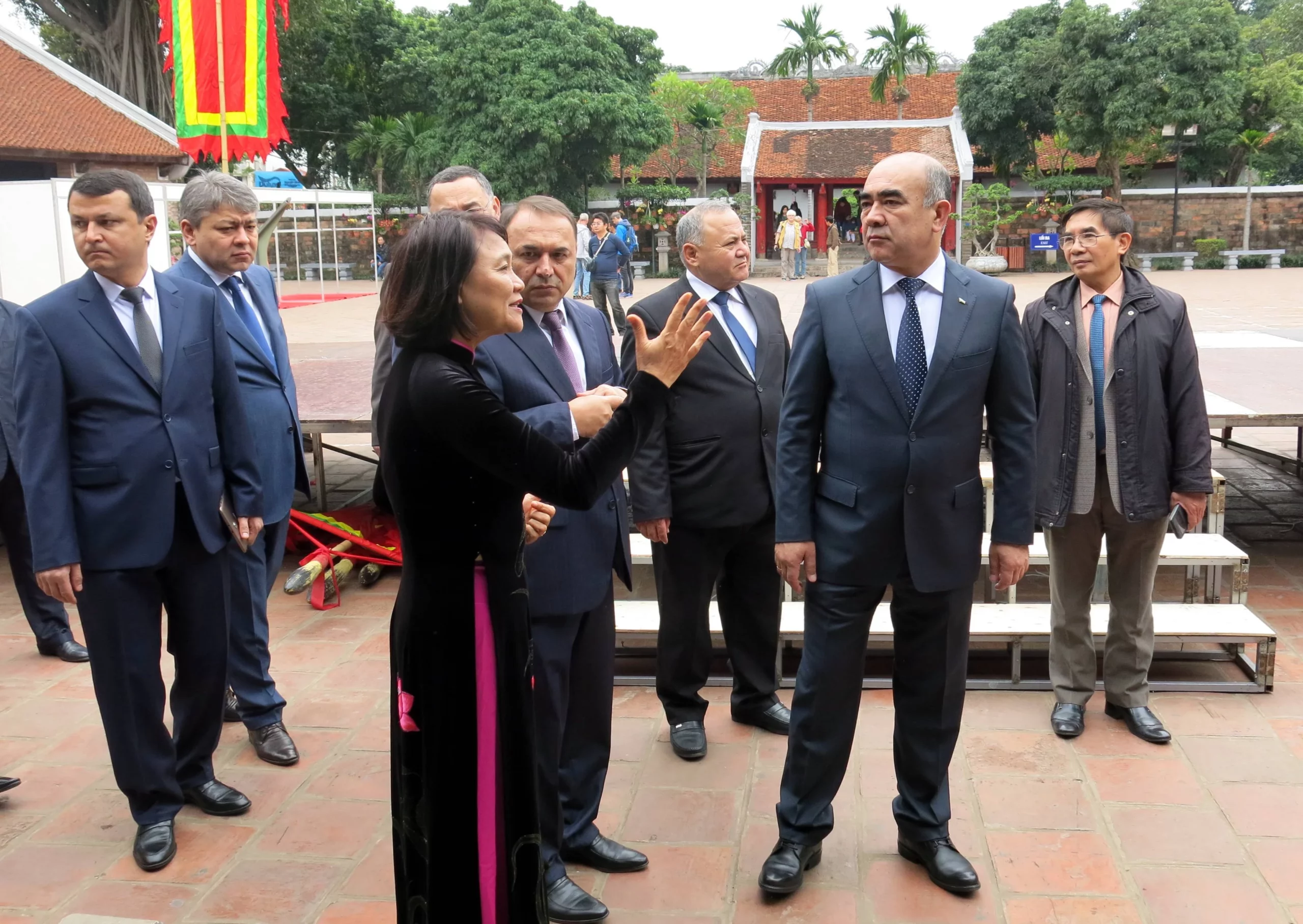 Изображение 1 для Либо правительство не компетентно, либо стоит предположить еще более страшное