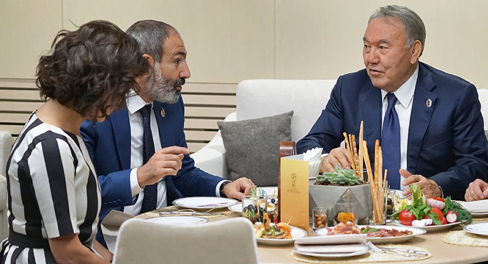 Изображение 2 для Казахстанские мытари за цифровое изъятие