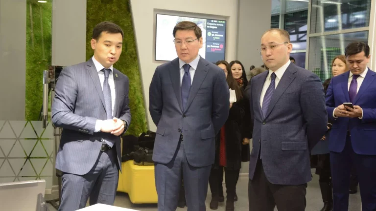 Представитель «Ұлт тағдыры» получил удостоверение кандидата в лидеры - изображение 1