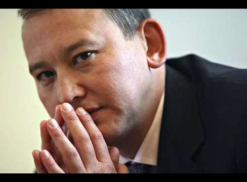 Атамбаева пытаются арестовать с почестями - изображение 1