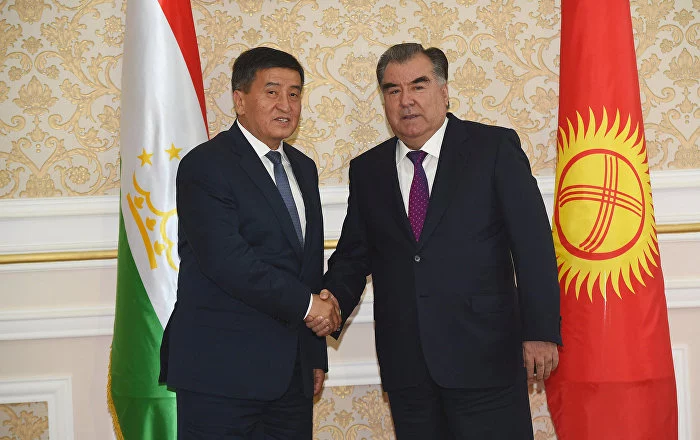 Сегодня начался визит глава Кыргызстана Сооронбая Жээнбекова в Таджикистан - изображение 1