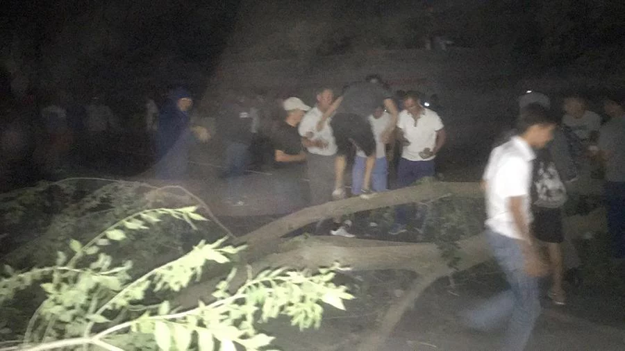 Изображение 2 для Президент Сооронбай Жээнбеков прервал свой недельный краткосрочный отпуск и направился в Бишкек