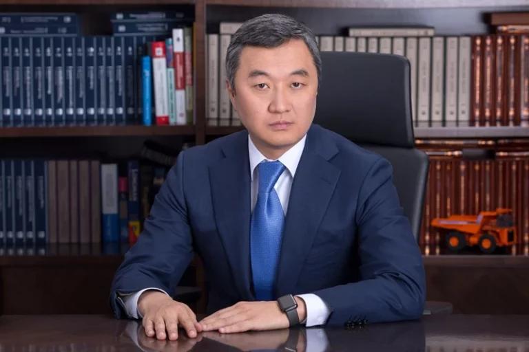 Сколько заработали топ-менеджеры казахстанских банков? - изображение 1