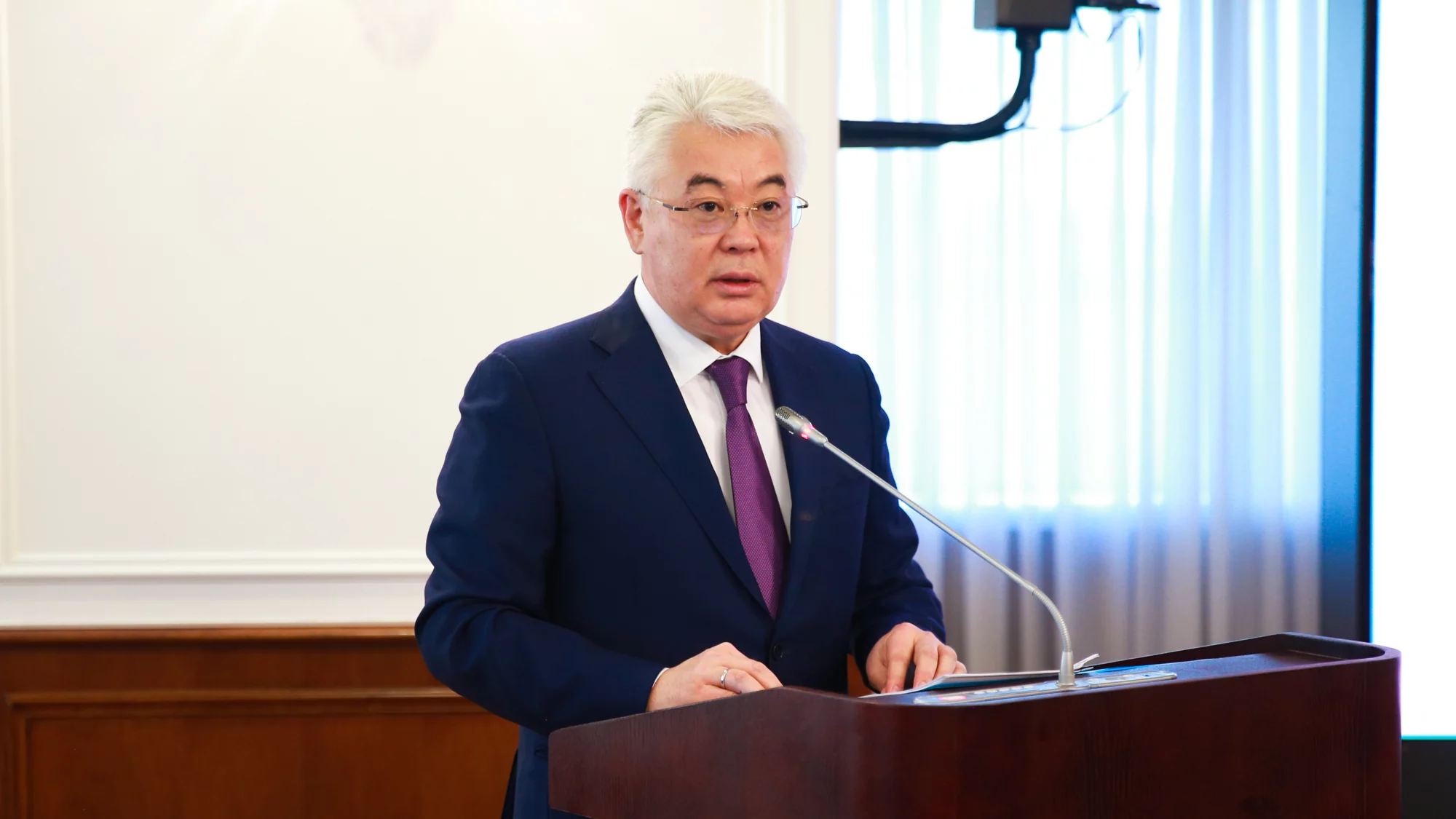 Изображение 2 для В Киеве против особого статуса Донбасса