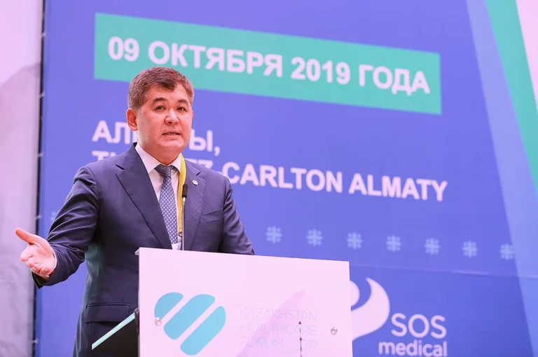 Журналисты – это люди, не нашедшие в себе смелости стать врачами. - изображение 1