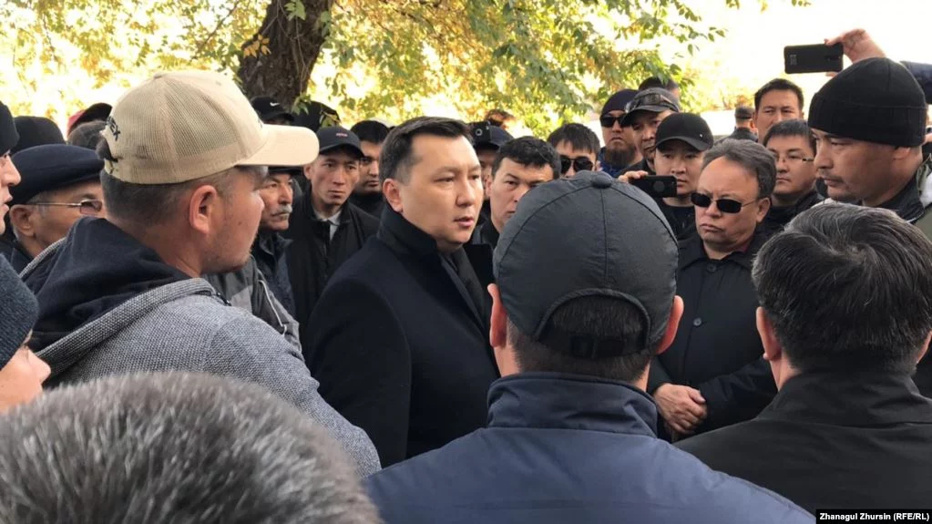 Изображение 2 для 70 процентов таджиков живут за счет денег из-за границы