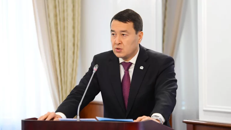 Высокопоставленные дипломаты посетили Карачаганакское месторождение - изображение 1