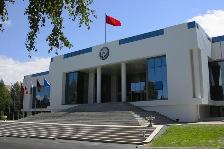 У зятя Мирзияева новая должность, с которой его поздравил Стивен Сигал. - изображение 1