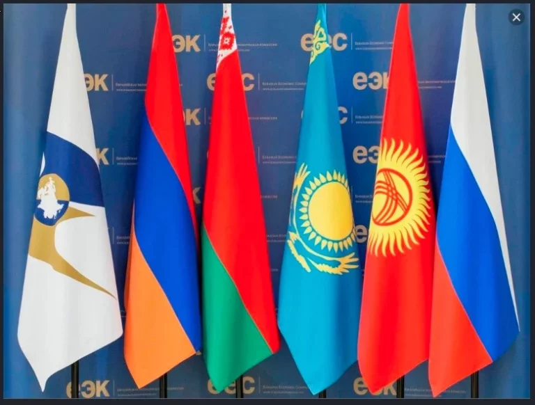 Начался судебный процесс над двумя подчинёнными экс-министра энергетики Бозумбаева - изображение 1