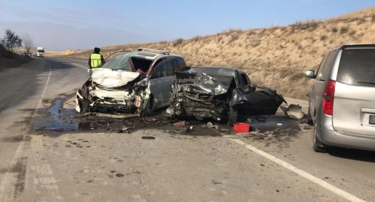 21 человек из рухнувшего самолета «Бек Эйра» остается в больницах - изображение 1