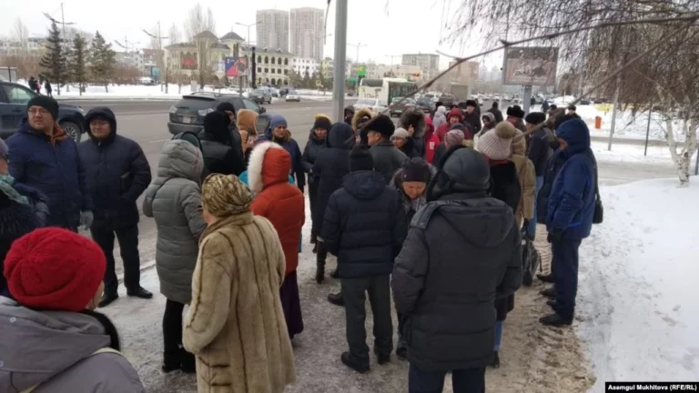 Казахстанцы из лайнера Diamond Princess по прибытию на родину госпитализированы - изображение 1