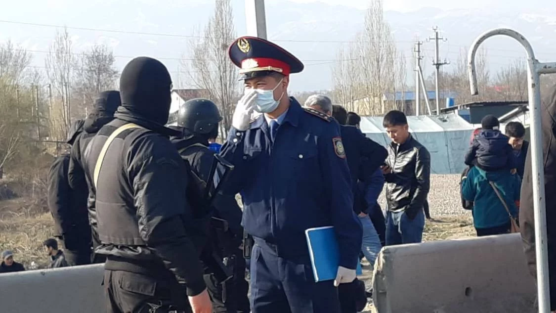 Изображение 2 для Маргулан Сейсембай: Политика перешла с плоскости высоких материй на уровень кошелька и желудка