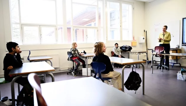 Изображение 2 для В Дании сегодня вновь открылись детские сады и школы