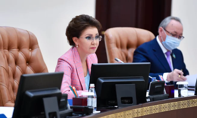 В Таджикистане запретили русифицированные отчества и фамилии - изображение 1