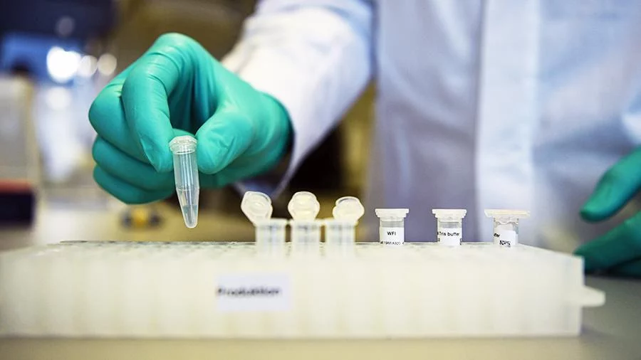 Изображение 1 для Компания Moderna Inc заявила в понедельник, что ее экспериментальная вакцина против COVID-19 выработала антитела