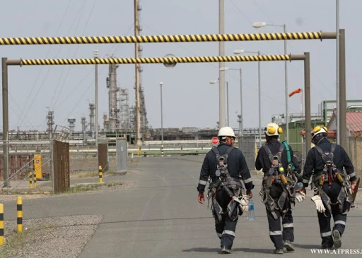 Изображение 1 для Рабочие Тенгиза угрожают голодовкой