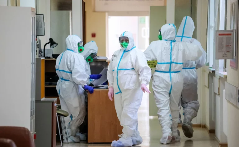 Россия отправит около 50 врачей в Армению для борьбы с коронавирусом - изображение 1