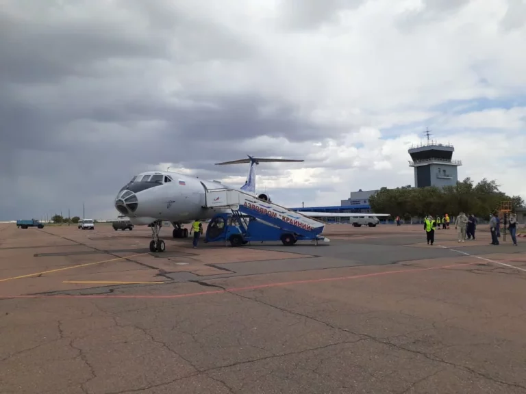 Спецборт с медиками прибыл в Байконур - изображение 1