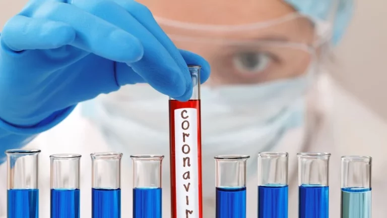 Платные тесты на COVID-19 приостановили в Наццентре - изображение 1