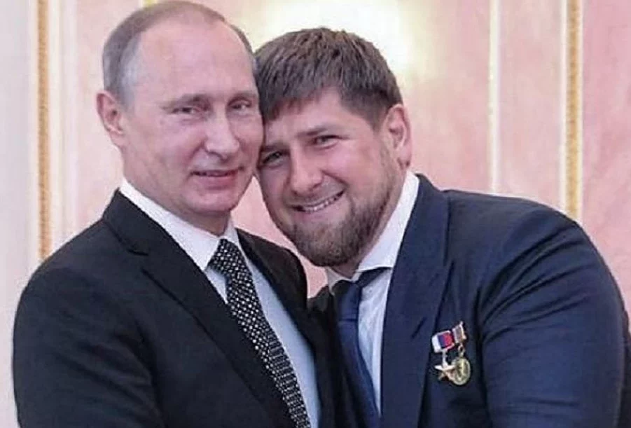 Изображение 1 для Кадыров призвал избрать Путина пожизненным президентом