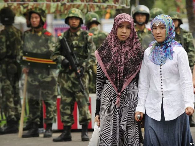 Изображение 1 для Китай сокращает этнические меньшинства?