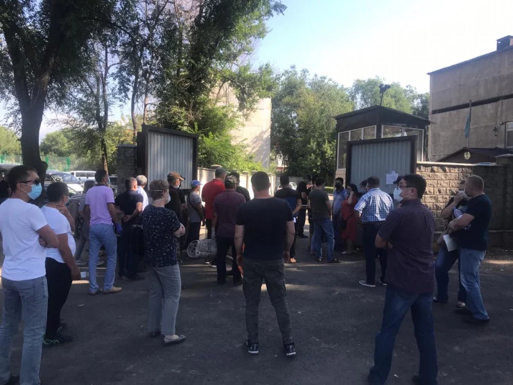 В Алматы родственники умерших не могут забрать тела из морга - изображение 1