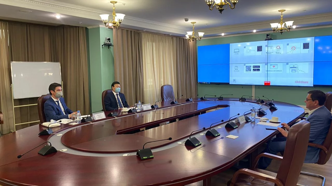 Изображение 1 для Глава Минздрава Казахстана и замминистра здравоохранения России встретились в Нур-Султане