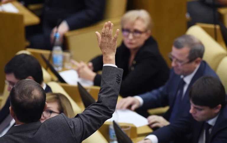 Токаев запретил чиновникам отдыхать - изображение 1