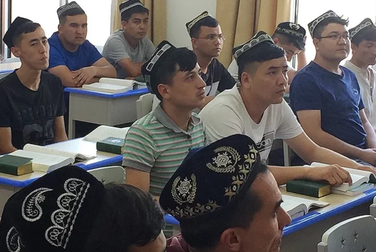 Уйгурам в спецлагерях грозит уничтожение от ковида - изображение 1