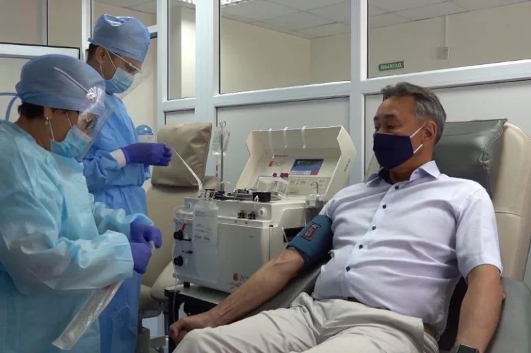 Донорам плазмы для лечения ковида будут платить от 2651 до 21208 тенге - изображение 1