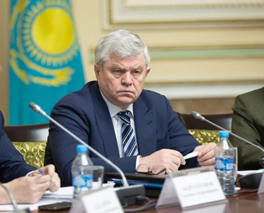 Изображение 1 для Депутат Божко возмущён размерами зарплат в фонде медстрахования