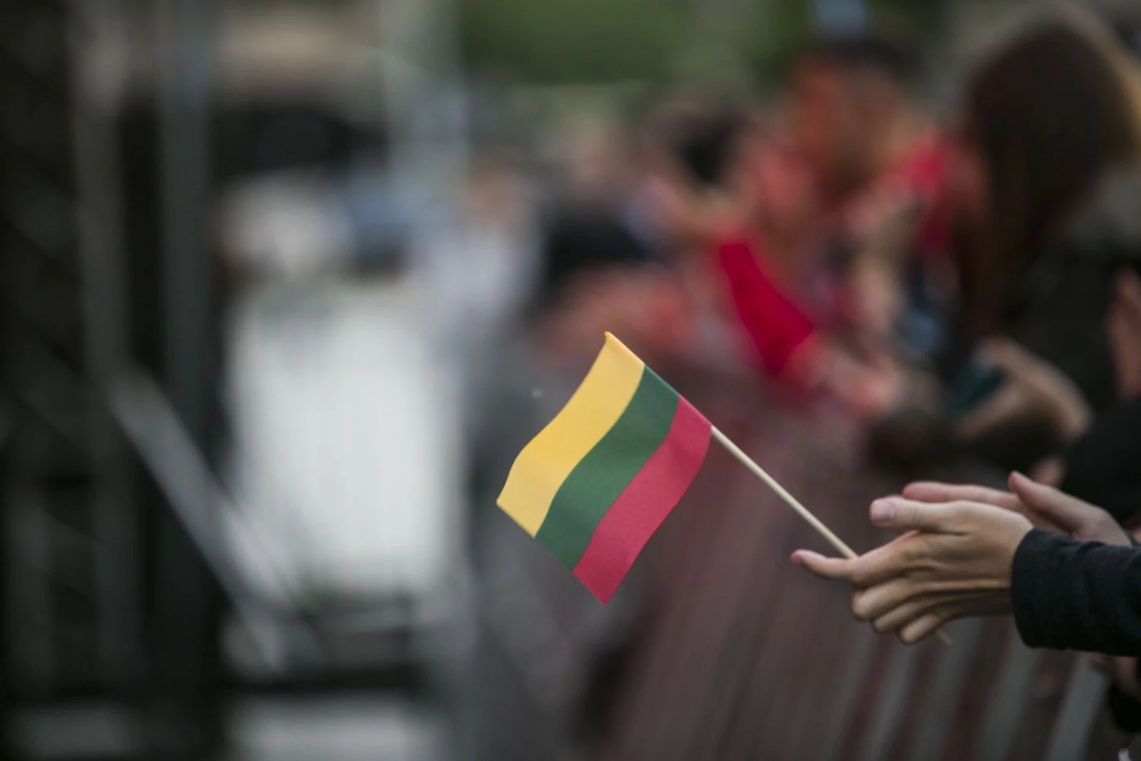 Изображение 1 для Жители Ливана просят вернуть управление страной Франции