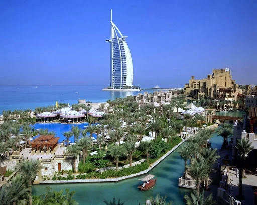 Изображение 1 для Казахстанцы после открытия границ раскупили все авиабилеты в Эмираты