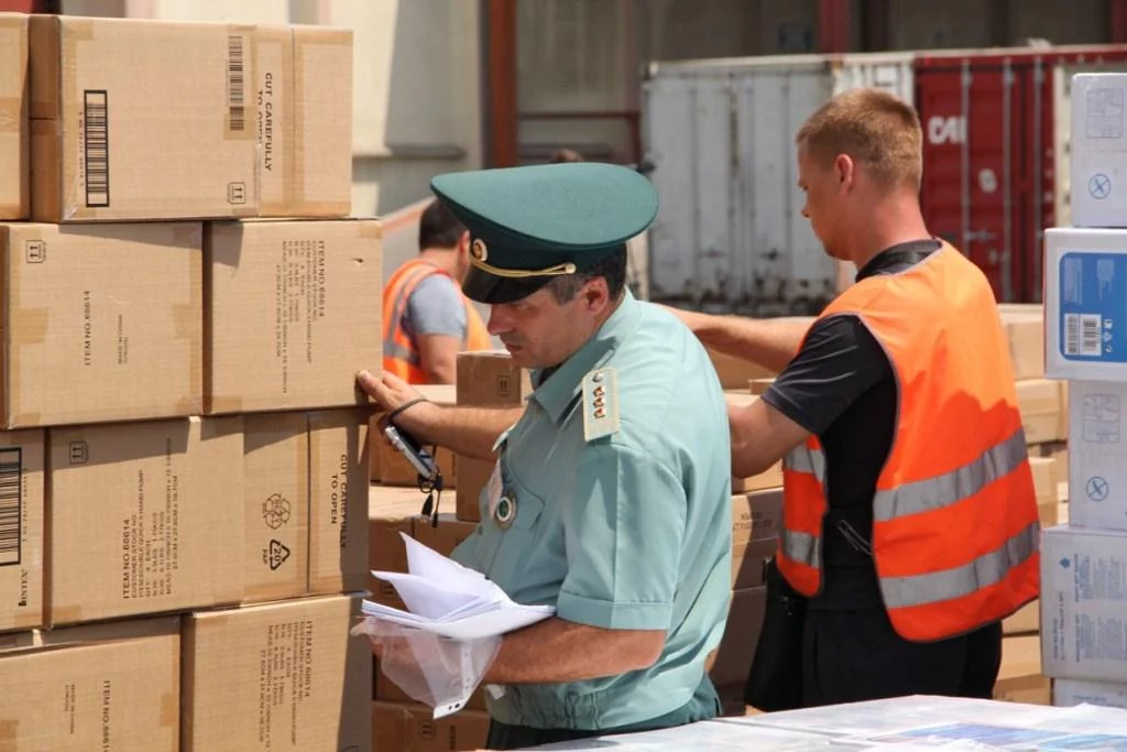 Изображение 1 для 88 тонн незаконной продукции пытались ввести из Казахстана и Кыргызстана на территорию России