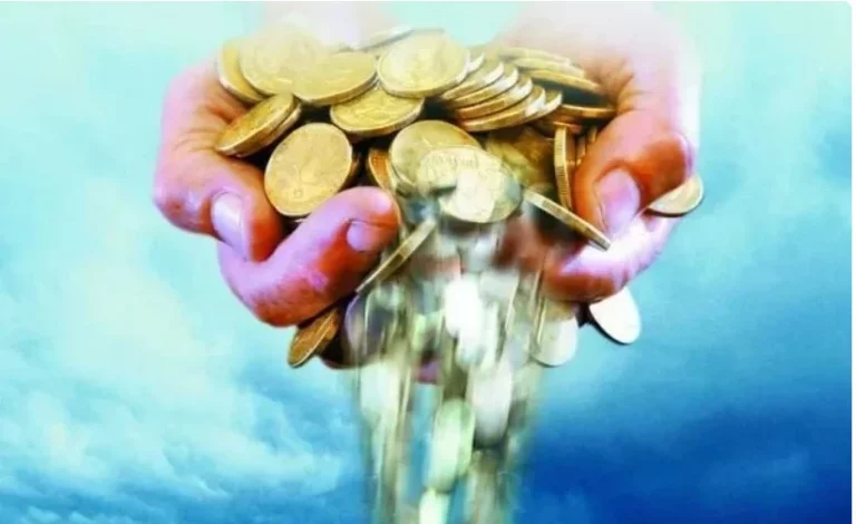 За 7 месяцев из Таджикистана утекло около 1 млрд долларов - изображение 1