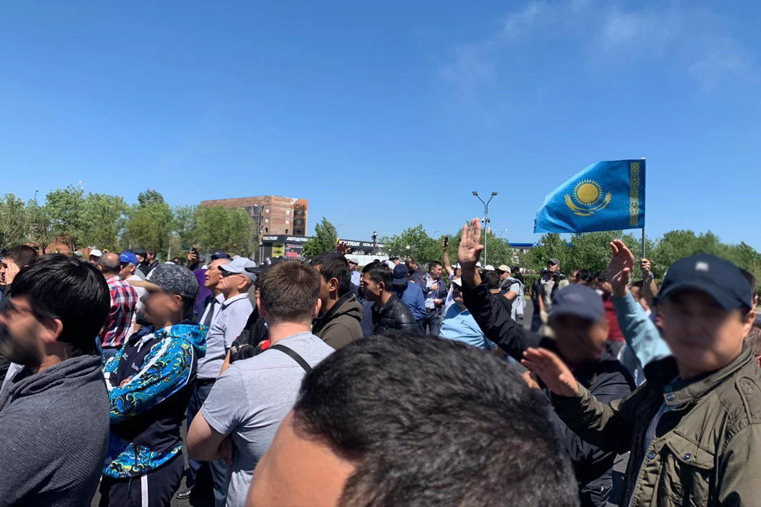 Изображение 1 для 150 участниками хочет ограничить митинги и шествия в Риддере с населением в 58 тысяч