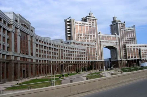 Изображение 1 для «КазМунайГаз» сократил Совет директоров