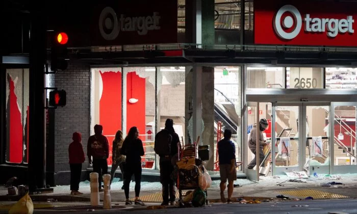 Изображение 1 для За беспорядки в США казахстанская компания заплатит 1,5 млрд тенге