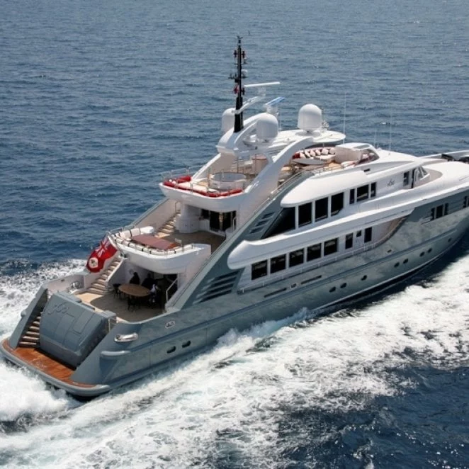 Изображение 1 для Стали известны имена казахстанских туристов, которые были на затонувшей в Италии яхте