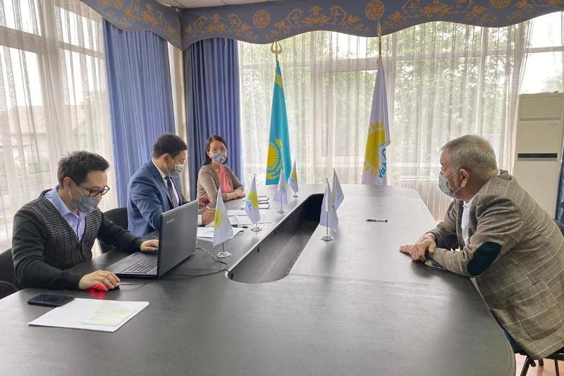 Изображение 1 для Экс-акимы участвуют в праймериз Нур Отана