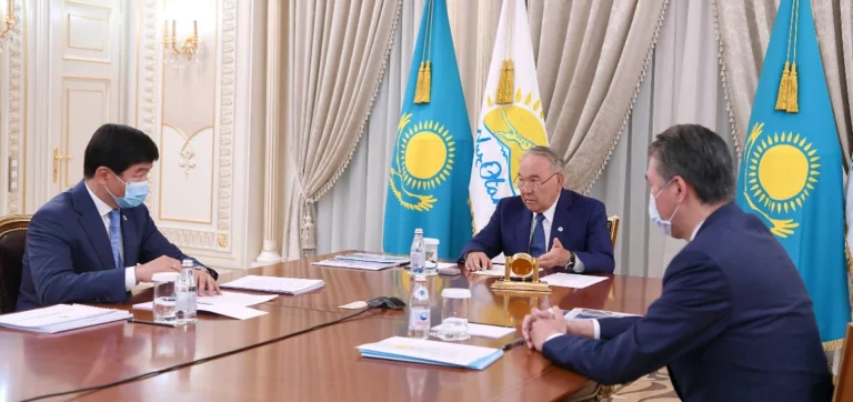 Назарбаев уверен, что Нур Отан выбрал правильный вектор перезагрузки и создал «социальный лифт» - изображение 1