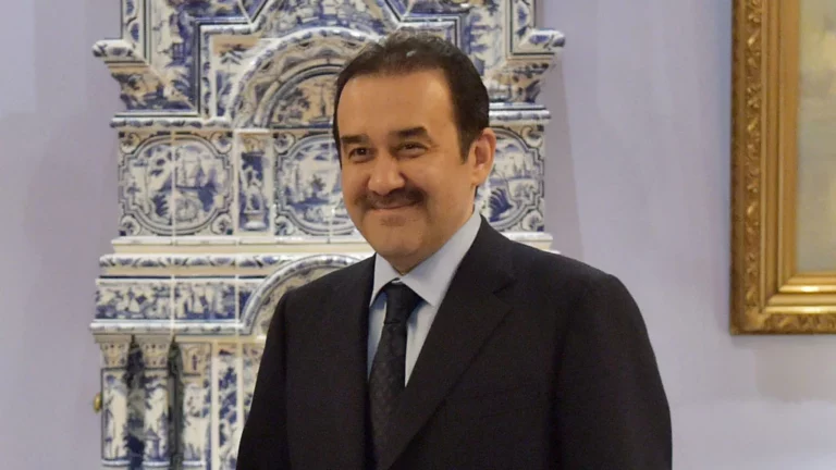 100 тысяч долларов за отдых в Париже - изображение 1