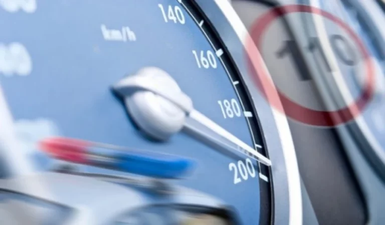 Депутатов, сенаторов и членов правительства уличили в неоплате штрафов за нарушение ПДД - изображение 1