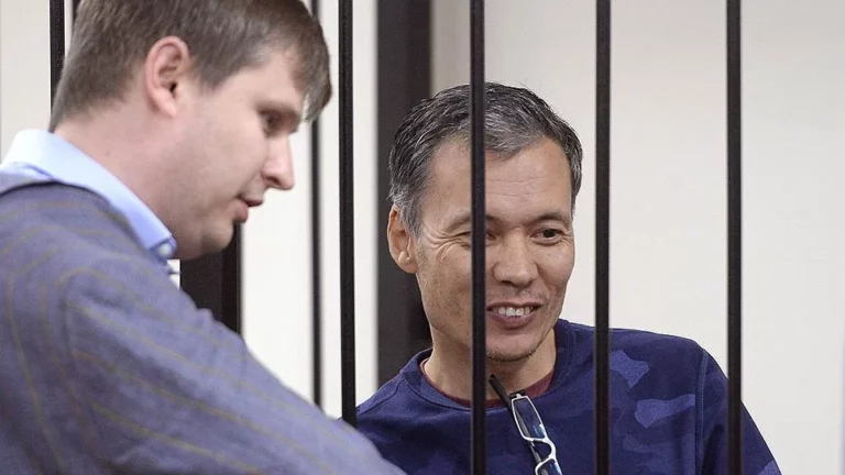 Обвинение просит посадить банкира на 11 лет - изображение 1