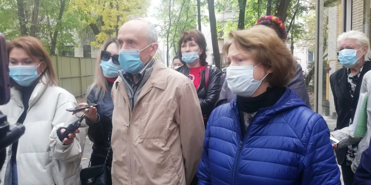 Изображение 5 для Пенсионеры Алматы пожаловались на рейдерский захват домов