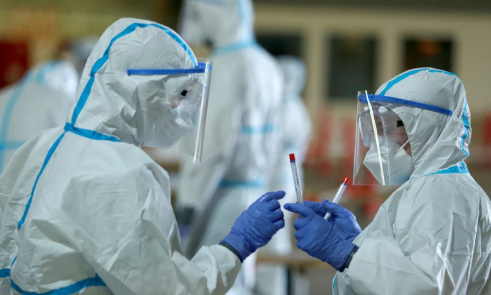 Изображение 1 для В ВОЗ заявили о рекордном приросте числа заразившихся коронавирусом