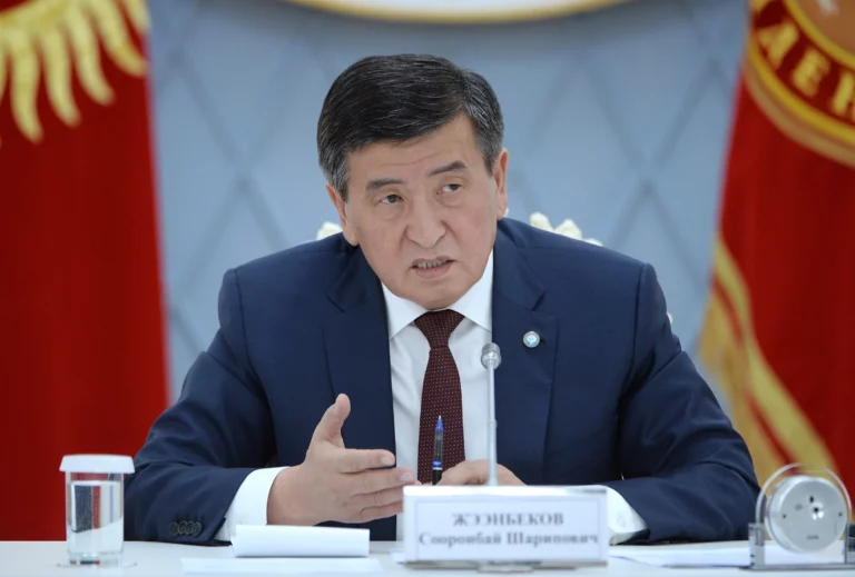 ЕС признает власть Жээнбэкова единственной легитимной в Кыргызстане - изображение 1