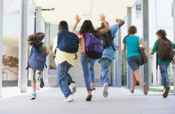 Изображение 1 для Свыше миллиона детей вернутся в школы в ноябре