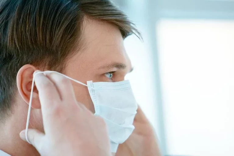 Беларусь частично вводит обязательный масочный режим - изображение 1